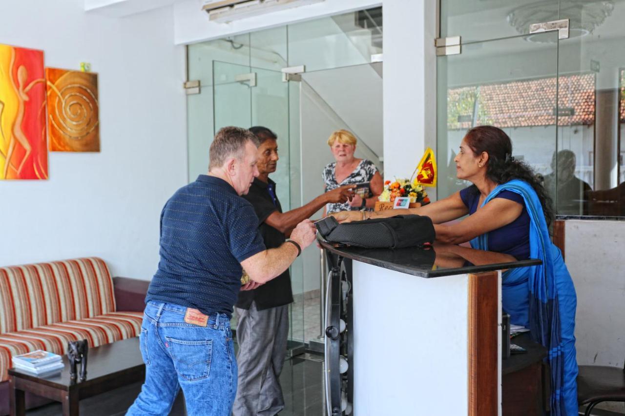 Asian Grand Hotel Negombo Exterior photo